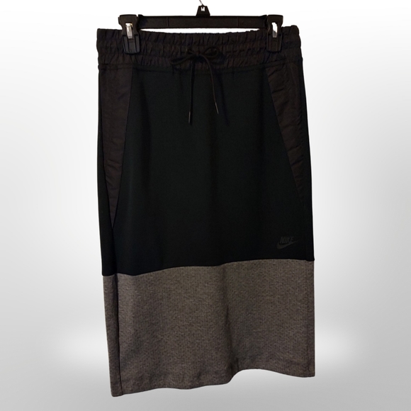 Nike Dresses & Skirts - NIKE Women's Midi Skirt, Black and Grey, Size Small